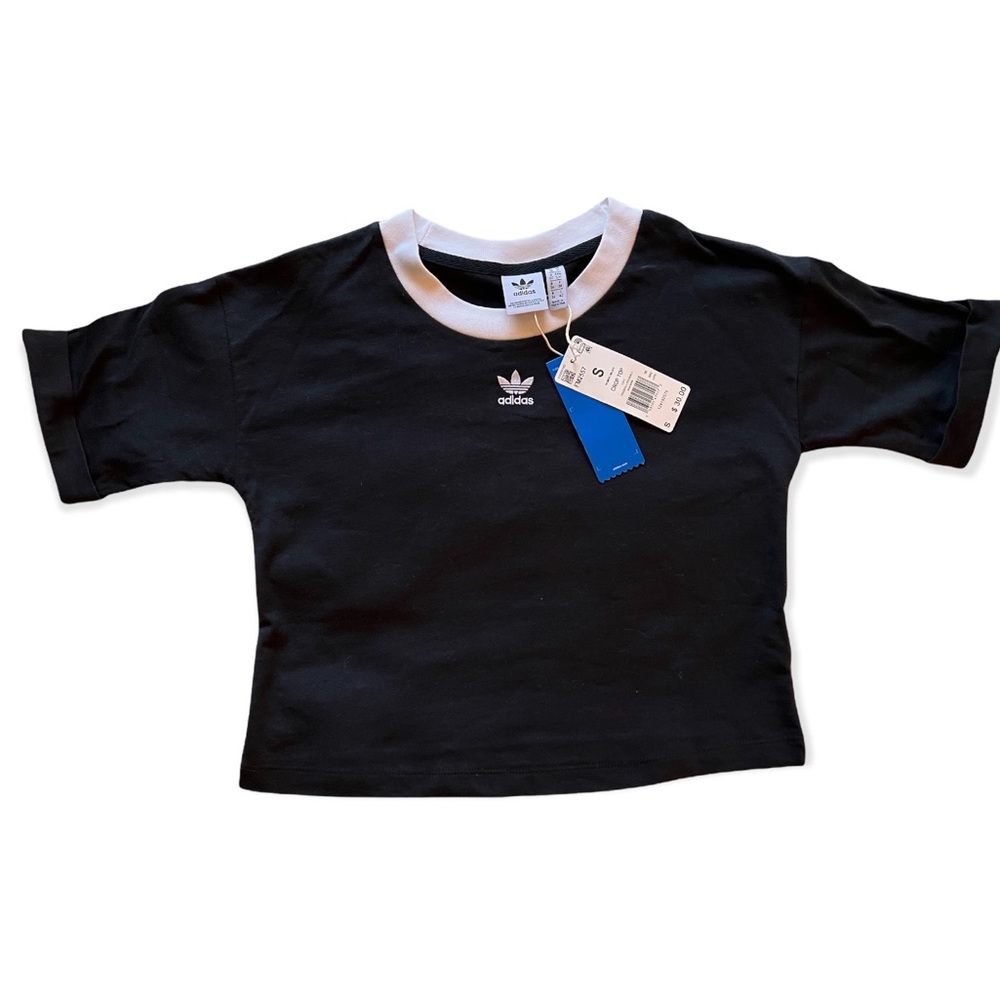 NWT Trefoil Graphic Crop Tee